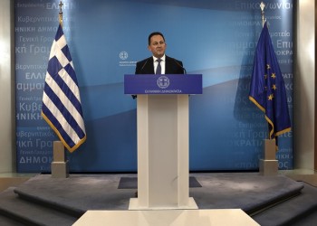 Πέτσας: Πρόταση για απαγόρευση πανηγυριών - μαζικών εκδηλώσεων έως τα τέλη Ιουλίου