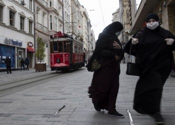 Νέο άλμα στους θανάτους από κορονοϊό στην Τουρκία 2