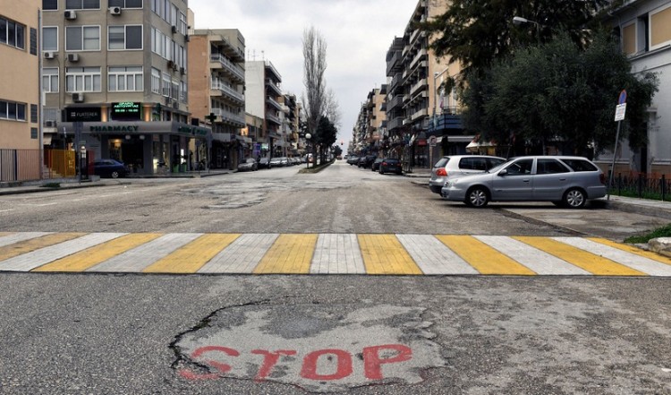 Ο ΠΟΥ για την πανδημία: Έσχατο μέσο το lockdown, να μην κλείνουν τα σχολεία