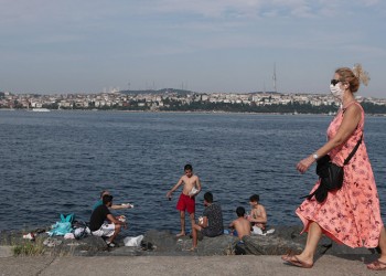 Πόσο επηρεάζουν η θερμοκρασία και η υγρασία τη διασπορά του κορονοϊού