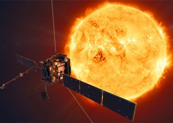 Το ευρωπαϊκό σκάφος Solar Orbiter κάνει σήμερα το πρώτο κοντινό πέρασμά του από τον Ήλιο