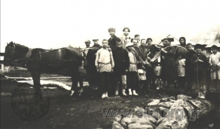 Από την περιοδεία του Νίκου Καζαντζάκη και του Παναΐτ Ιστράτι στην ΕΣΣΔ, το 1928 (πηγή: Ψηφιοποιημένες Συλλογές του Ελληνικού Λογοτεχνικού και Ιστορικού Αρχείου)