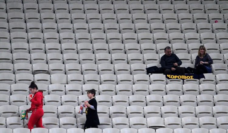 Πρεμιέρα στα πρωταθλήματα, τελικός στο Κύπελλο Ελλάδας