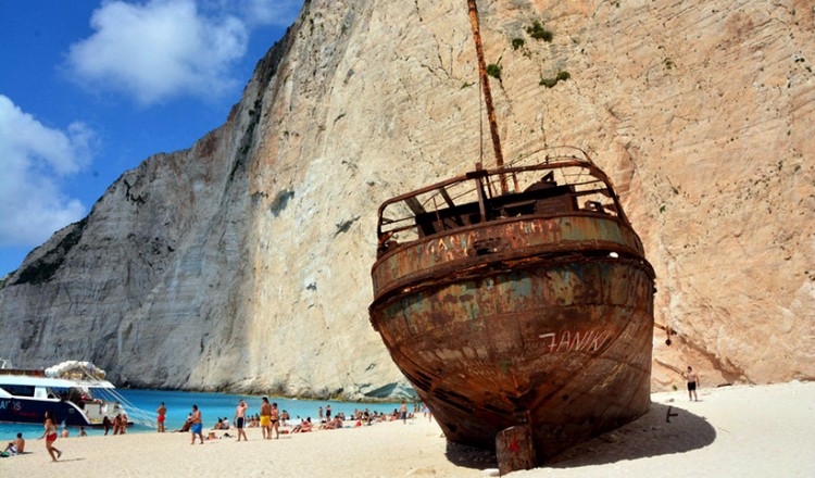 Σαν σήμερα, το 1980, δημιουργήθηκε το «Ναυάγιο» της Ζακύνθου