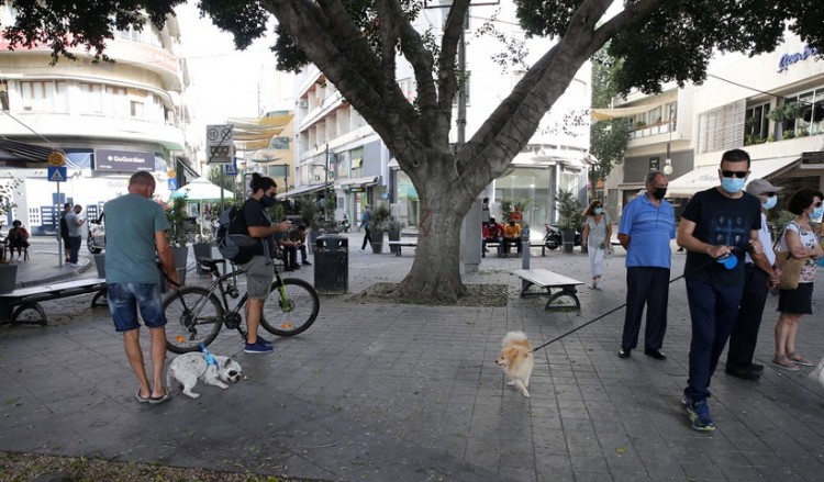 Κύπρος: Απαγορεύεται η κυκλοφορία από τις 23:00 έως τις 05:00 λόγω κορονοϊού