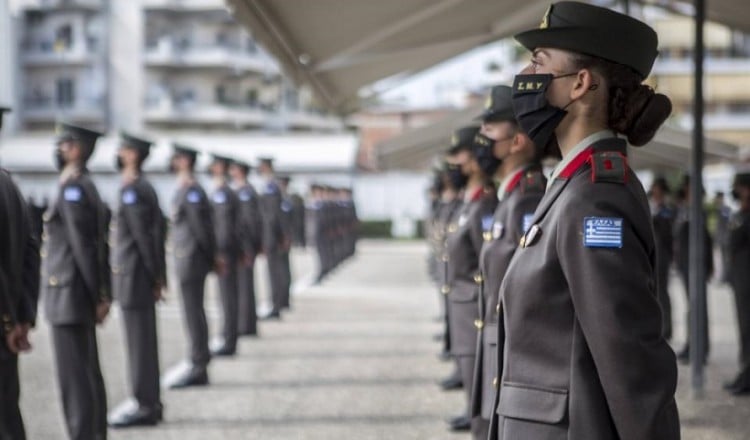 Δεκάδες κρούσματα κορονοϊού στη ΣΜΥ, εκατοντάδες στον Στρατό Ξηράς