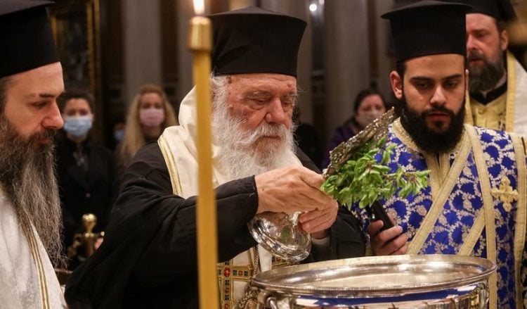 Στην Μητρόπολη Αθηνών τελέστηκε ο Αγιασμός των υδάτων, χοροστατούντος του Αρχιεπισκόπου Αθηνών Ιερωνύμου (φωτ.: ΑΠΕ-ΜΠΕ / Ιερά Αρχιεπισκοπή Αθηνών / Χρήστος Μπόνης)