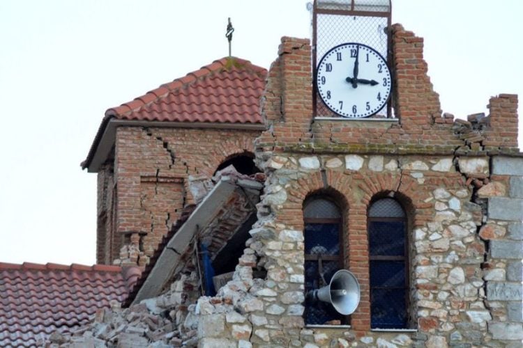 Σοβαρές ζημιές σε εκκλησία στο χωριό Μεσοχώρι του δήμου Ελασσόνας, προκλήθηκαν από τον ισχυρό σεισμό που ταρακούνησε την περιοχή της Θεσσαλίας (φωτ.: ΑΠΕ-ΜΠΕ / Αποστόλης Ντόμαλης)