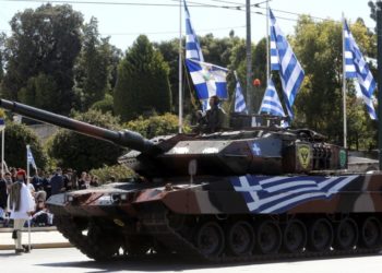 Μηχανοκίνητα τμήματα του Στρατού στη στρατιωτική παρέλαση επί της Λεωφόρου Αμαλίας, στο πλαίσιο των εορτασμών για την επέτειο της Επανάστασης του 1821, το 2019 (φωτ.: ΑΠΕ-ΜΠΕ/  Συμέλα Παντζαρτζή)