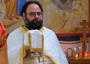 Ο αρχιμανδρίτης Δημήτριος Πλουμής (φωτ.: orthodoxtimes.com)