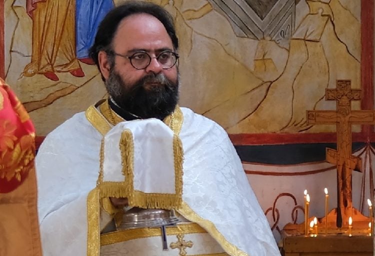 Ο αρχιμανδρίτης Δημήτριος Πλουμής (φωτ.: orthodoxtimes.com)