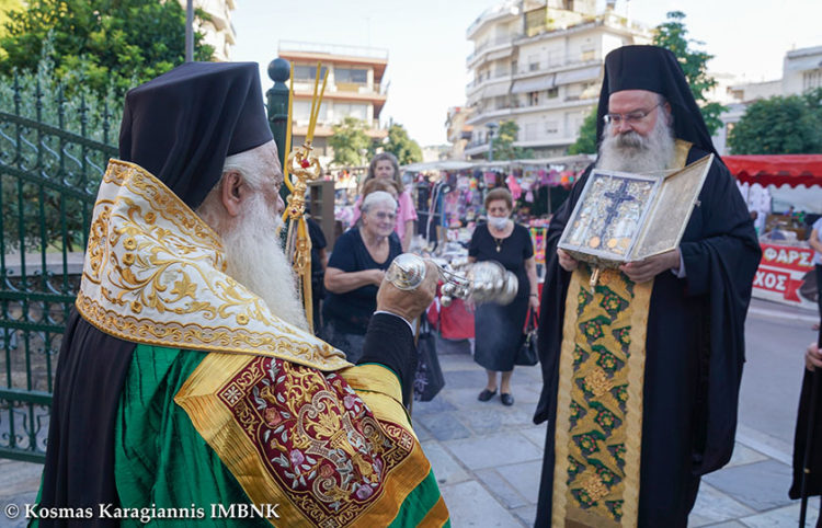 (Φωτ.: Μητρόπολη Βεροίας, Ναούσης, Καμπανίας / Κοσμάς Καραγιάννης)