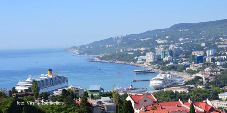 Το λιμάνι της Γιάλτας στην Κριμαία (φωτ.: Βασίλης Τσενκελίδης)