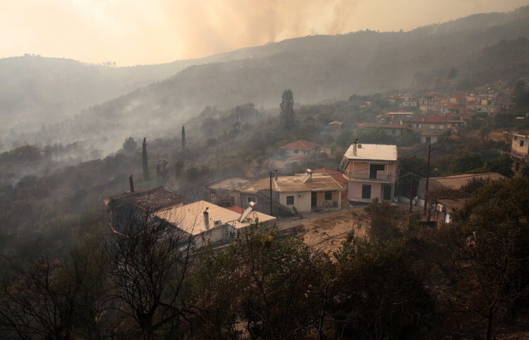 Βύλιζα, 5 Αυγούστου (φωτ.: EPA/ Orestis Panagiotou)