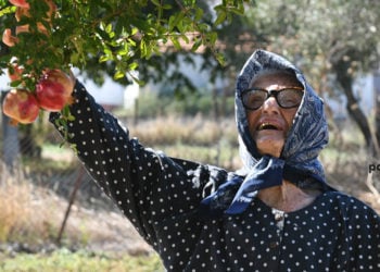 Ένα κορίτσι γεμάτο ζωή! Αυτή είναι η 106χρονη Παρέσσα Ορφανίδου από το Μετέμ της Τραπεζούντας (φωτ.: Φίλιππος Φασούλας)