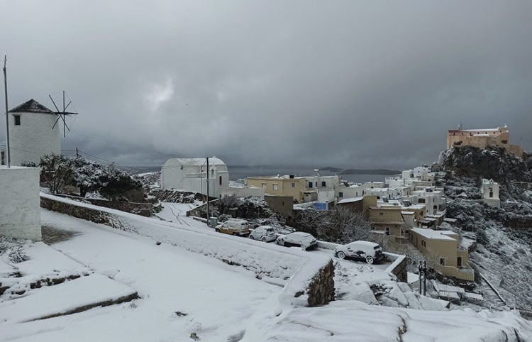 Χιονόπτωση στη Σύρο (φωτ.: EUROKINISSI / Μαίρη Καραβά)