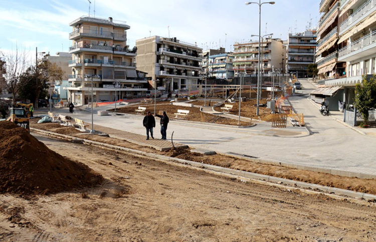 Το υπό διαμόρφωση πάρκο όπου θα τοποθετηθεί το μνημείο, στην οδό Ρήγα Φεραίου στις Συκιές (φωτ.: Δήμος Νεάπολης-Συκεών)