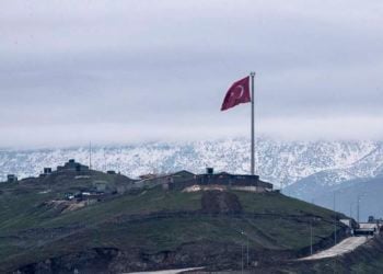 Τουρκικό στρατιωτικό φυλάκιο στο Χατάι, κοντά στα σύνορα με τη Συρία (φωτ.: EPA / Sedat Suna)