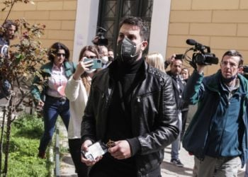 Ο Μάνος Δασκαλάκης βγαίνοντας από την Ευελπίδων δεν μίλησε στους δημοσιογράφους 
(φωτ.: Σωτήρης  Δημητρόπουλος/EUROKINISSI)