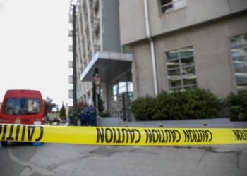 Επιχείρηση περισυλλογής ύποπτου φακέλου που στάλθηκε στα γραφεία του ΟΠΕΚΕΠΕ στο κέντρο της Αθήνας, από την ειδική ομάδα της 1ης Ε.Μ.Α.Κ , Μ.Τρίτη 19 Απριλίου 2022 (Φωτ.: Σωτήρης Δημητρόπουλος/Eurokinissi)