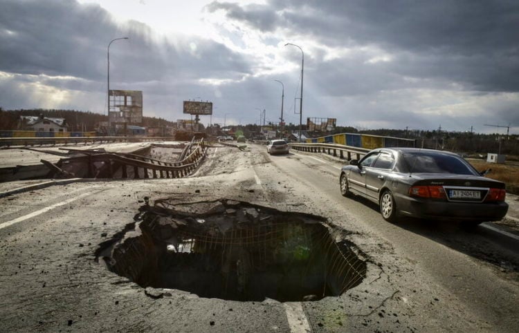 Από επίθεση στο Κίεβο (φωτ.: EPA/ Oleg Petrasyuk)