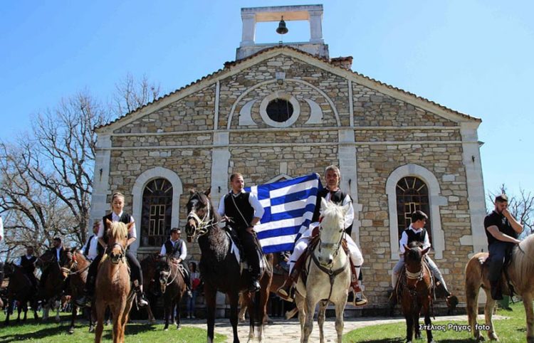 Έφιπποι στην Αρναία Χαλκιδικής (πηγή: halkidikinews.gr)