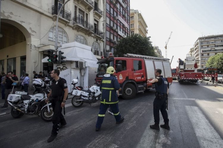 Θεσσαλονίκη – Φωτιά στο κτήριο του Βιοτεχνικού Επιμελητηρίου στην Αριστοτέλους (Φωτ.: Γιώργος Κωνσταντινίδης/MotionTeam)