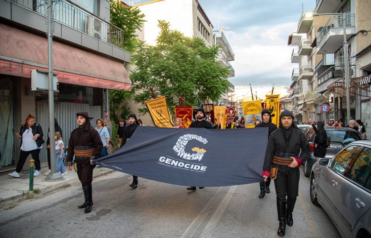 Στιγμιότυπο από την πορεία «Φλόγα της μνήμης», το 2022 στο Κιλκίς (φωτ.: Facebook / Δήμος Κιλκίς)