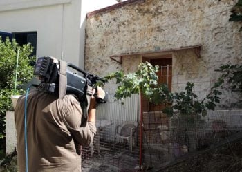 Το σπίτι στου Γκύζη όπου βρέθηκε νεκρή η 62χρονη (φωτ.: EUROKINISSI / Γιάννης Παναγόπουλος)