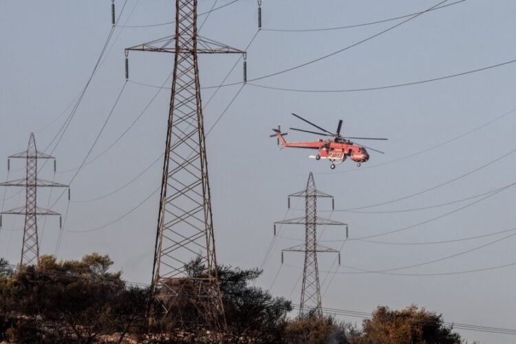 Εικόνα από τη φωτιά που ξέσπασε νωρίτερα, στη Μάνδρα Αττικής (φωτ.: EUROKINISSI / Σωτήρης Δημητρόπουλος)