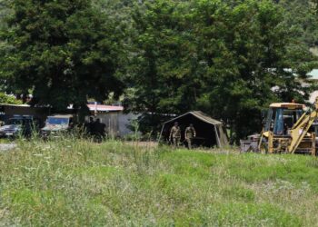 Λήψη από το σημείο όπου διεξάγονται έρευνες μετά τη συντριβή του μεταγωγικού αεροσκάφους τύπου Antonov έξω στην κοινότητα Αντιφιλίππων του δήμου Παγγαίου, δυτικά της Καβάλας (φωτ.: Λάσκαρης Τσούτσας / EUROKINISSI)