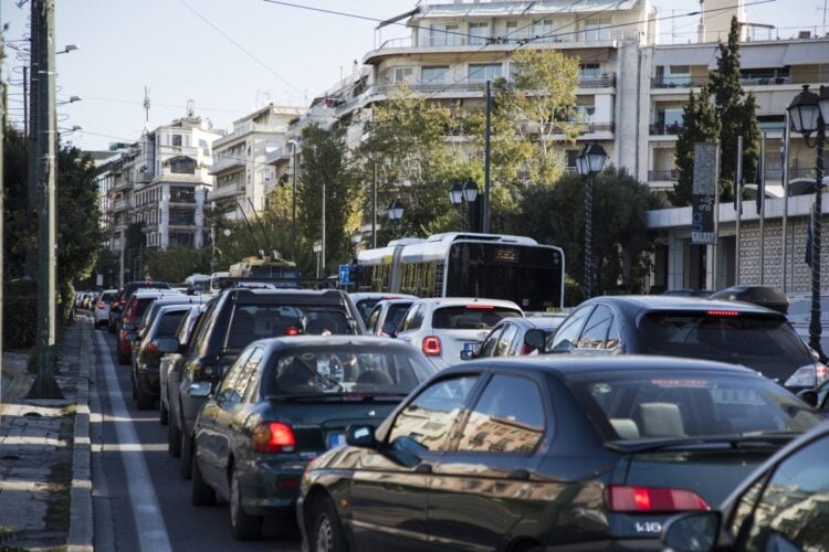 Μποτιλιάρισμα στο κέντρο της Αθήνας (Φωτ. αρχείου: Eurokinissi/Βασίλης Ρούγγος)