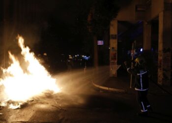 ΣΥΓΚΕΝΤΡΩΣΗ ΚΑΙ ΠΟΡΕΙΑ ΚΑΤΑ ΤΗΣ ΑΣΤΥΝΟΜΙΚΗΣ ΠΑΡΟΥΣΙΑΣ ΚΑΙ ΤΩΝ ΕΡΓΩΝ ΤΟΥ ΣΤΑΘΜΟΥ ΜΕΤΡΟ ΣΤΗ ΠΛΑΤΕΙΑ ΕΞΑΡΧΕΙΩΝ. Σάββατο 24 Σεπτεμβρίου 2022 (ΓΙΩΡΓΟΣ ΚΟΝΤΑΡΙΝΗΣ / EUROKINISSI)