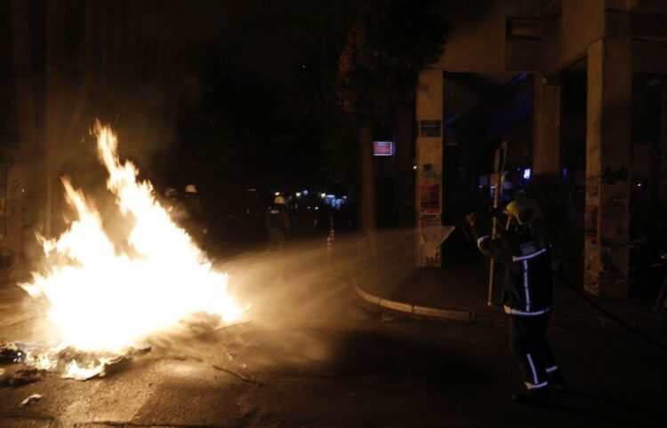 ΣΥΓΚΕΝΤΡΩΣΗ ΚΑΙ ΠΟΡΕΙΑ ΚΑΤΑ ΤΗΣ ΑΣΤΥΝΟΜΙΚΗΣ ΠΑΡΟΥΣΙΑΣ ΚΑΙ ΤΩΝ ΕΡΓΩΝ ΤΟΥ ΣΤΑΘΜΟΥ ΜΕΤΡΟ ΣΤΗ ΠΛΑΤΕΙΑ ΕΞΑΡΧΕΙΩΝ. Σάββατο 24 Σεπτεμβρίου 2022 (ΓΙΩΡΓΟΣ ΚΟΝΤΑΡΙΝΗΣ / EUROKINISSI)