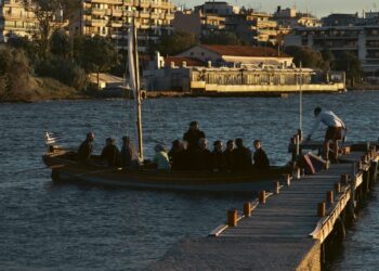 Στιγμιότυπο από το πολυθέαμα «Θεσσαλονίκη η πόλη που υποδεχόταν» στον Κελλάριο Κόλπο (φωτ.: Δήμος Θεσσαλονίκης/Γραφείο Τύπου)