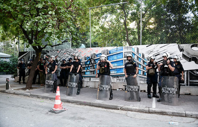 MAT στην πλατεία Εξαρχείων (φωτ.: EUROKINISSI / Τατιάνα Μπόλαρη)