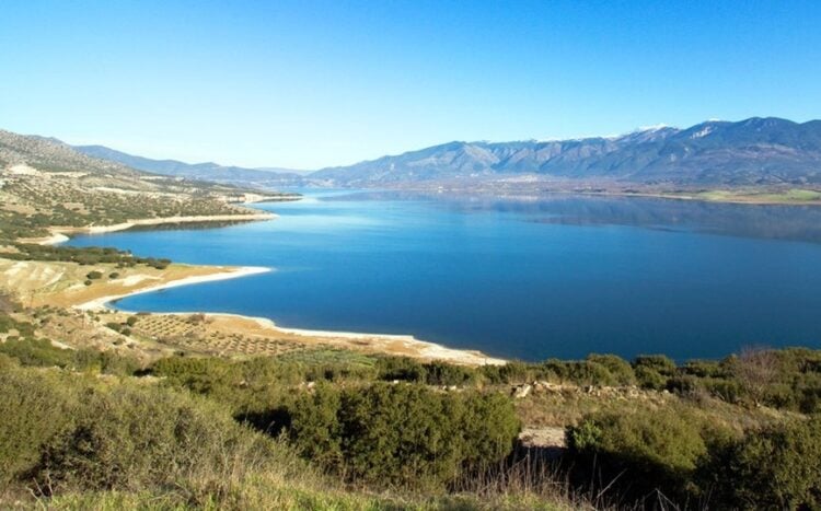 Άποψη από τη λίμνη Πολυφύτου (φωτ. αρχείου: naturagraeca.com)