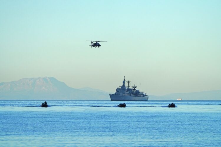 Στιγμιότυπο από τη διακλαδική άσκηση Ελλάδος-Γαλλίας «Αργώ-22» (φωτ. αρχείου: geetha.mil.gr)