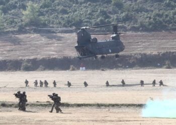 Στιγμιότυπο από τη στρατιωτική άσκηση «BALKAN SHIELD-22» στο Κέντρο Εκπαίδευσης Τεθωρακισμένων (ΚΕΤΘ) στον Αυλώνα Αττικής, Παρασκευή 4 Νοεμβρίου 2022.(Φωτ.: Eurokinissi/Σωτήρης Δημητρόπουλος)