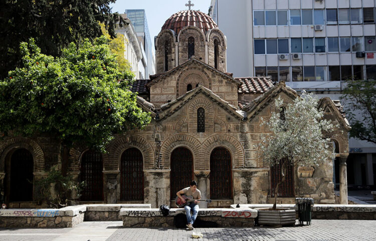 Αφιερωμένη στα Εισόδια της Θεοτόκου είναι η Καπνικαρέα (φωτ.: EUROKINISSI / Γιάννης Παναγόπουλος)