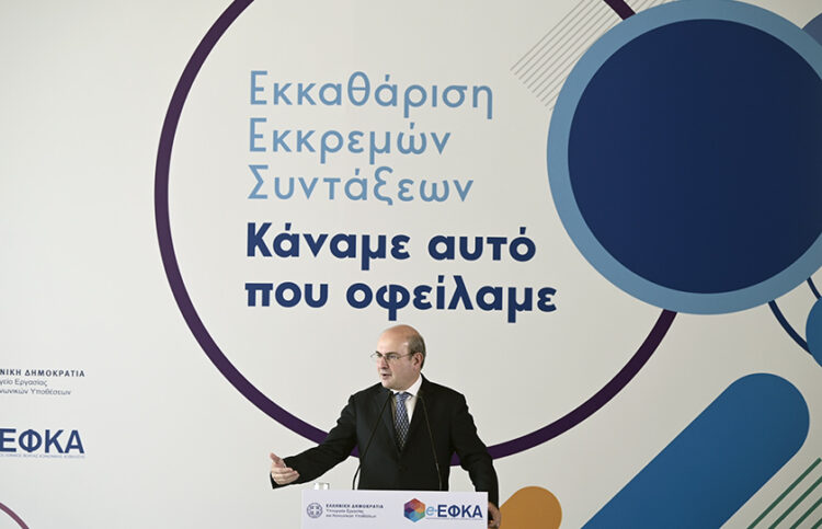 Ο Κ. Χατζηδάκης στην εκδήλωση του υπουργείου Εργασίας για την πορεία εκκαθάρισης των εκκρεμών συντάξεων
(φωτ.: EUROKINISSI / Μιχάλης Καραγιάννης)