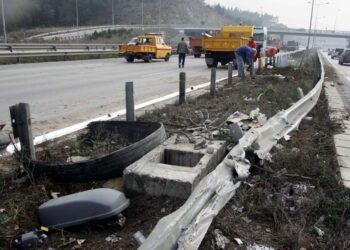 Φωτογραφία αρχείου από τροχαίο στην περιφερειακή οδό της Θεσσαλονίκης (Eurokinissi/Κώστας Παπαδόπουλος)