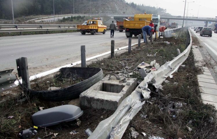 Φωτογραφία αρχείου από τροχαίο στην περιφερειακή οδό της Θεσσαλονίκης (Eurokinissi/Κώστας Παπαδόπουλος)