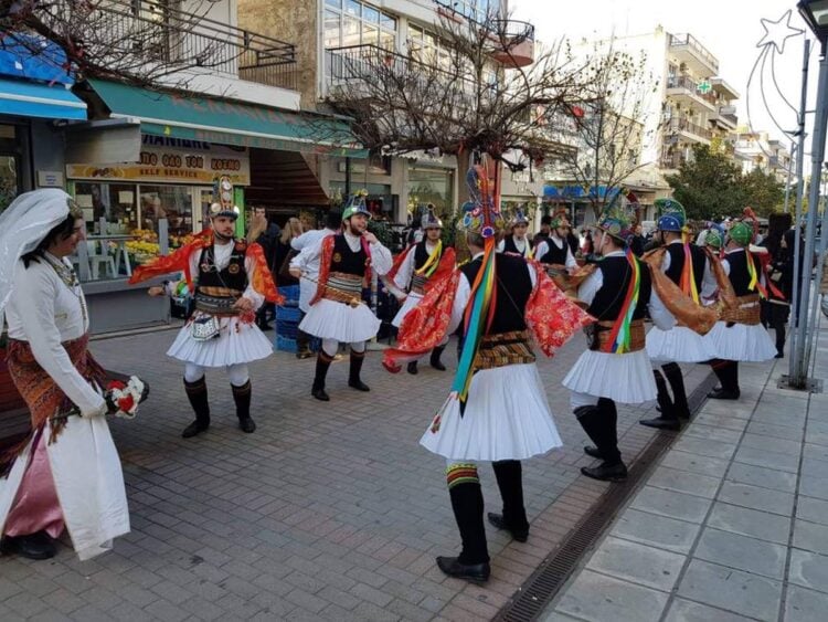 Στιγμιότυπο από παλιότερη εκδήλωση του Πολιτιστικού Ποντιακού Συλλόγου Καλαμαριάς «Οι Μίθριοι» (φωτ.: facebook / Πολιτιστικός Ποντιακός Σύλλογος Καλαμαριάς «Οι Μίθριοι»)