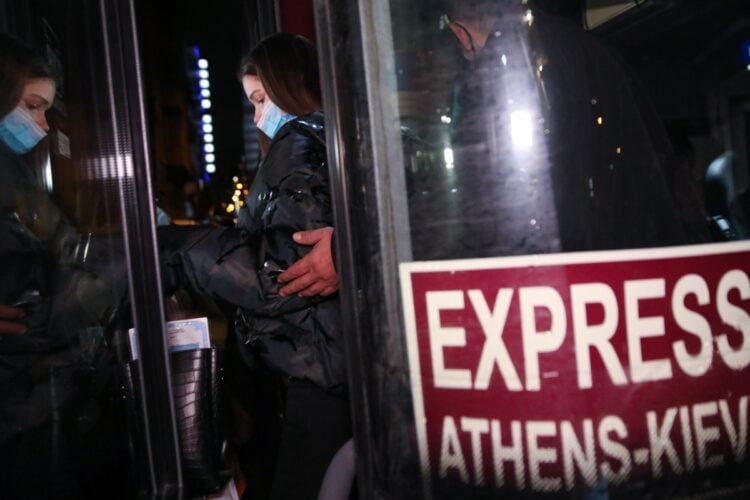 Άφιξη Ουκρανών προσφύγων στην Αθήνα (Φωτ. αρχείου: Eurokinissi/Γιάννης Παναγόπουλος)