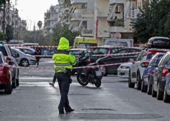 Η διασταύρωση των οδών Ύδρας και Σόλωνος στο κέντρο της Καλαμάτας όπου δολοφονήθηκε ο 47χρονος με το ψευδώνυμο «Αμερικάνος» (φωτ.: EUROKINISSI)