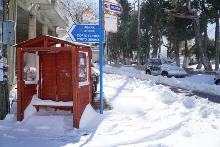 Εικόνα από ταΒίλια Αττικής, σήμερα το πρωί 
(φωτ.: Γιώργος Κονταρίνης/EUROKINISSI)