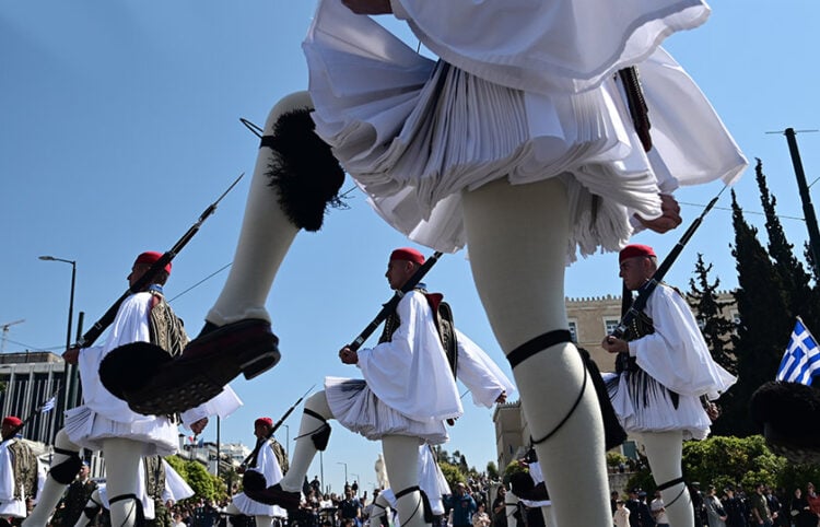 Στρατιωτική παρέλαση στην Αθήνα για την εθνική επέτειο της 25ης Μαρτίου 1821  (φωτ.: EUROKINISSI / Μιχάλης Καραγιάννης)