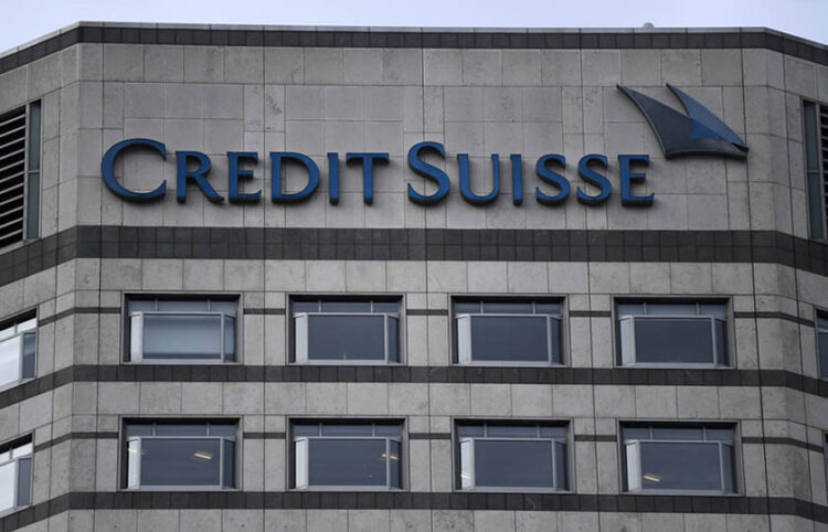 Γραφεία της Credit Suisse στην οικονομική ζώνη του Λονδίνου Κάναρι Γουάρφ (φωτ.: 
EPA / Andy Rain)