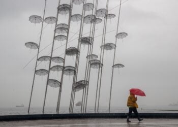 Κατά τόπους ισχυρές θα είναι οι καταιγίδες που θα ξεσπάσουν σε περιοχές της χώρας (φωτ.: EUROKINISSI / Σωτήρης Τρυψάνης)